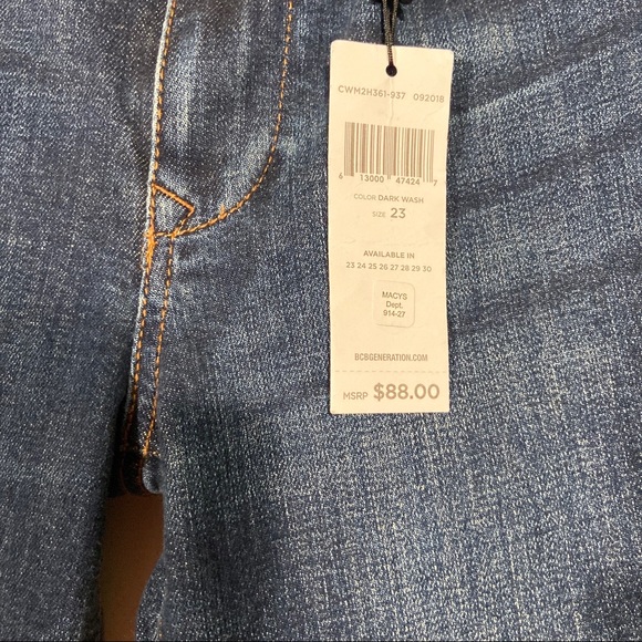 ❣️ SALE 🤍 NWT Bcbg Dark Wash Jeans 23 MSRP $88 - Picture 4 of 7